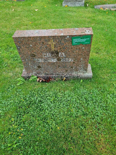 Grave number: KG 09   737