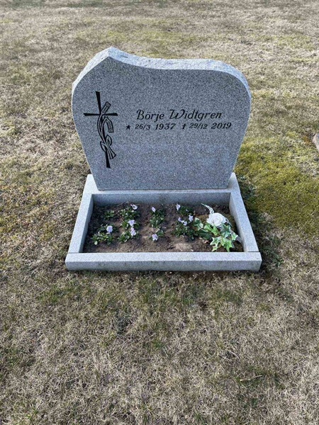 Grave number: 50 F    18