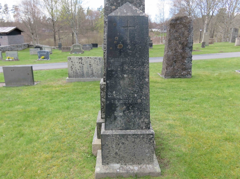 Grave number: 01 F    66, 67