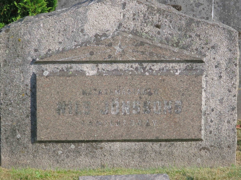 Grave number: HK F    20, 21
