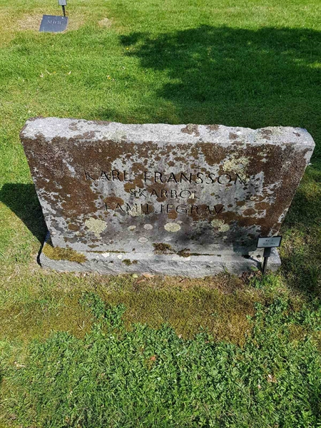 Grave number: kö 01 02   154-155