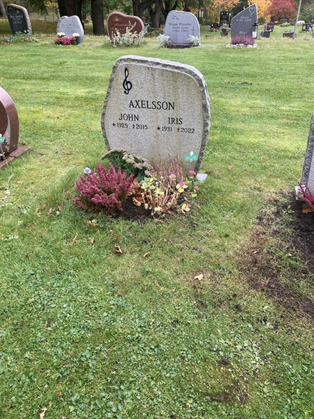 Grave number: 1 3 L1    23