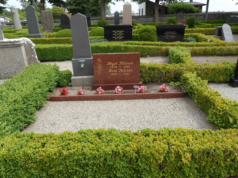 Grave number: HK 2    28