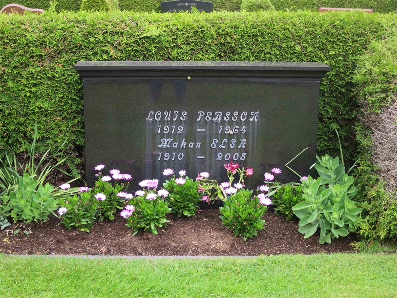 Grave number: HÖB 62    17