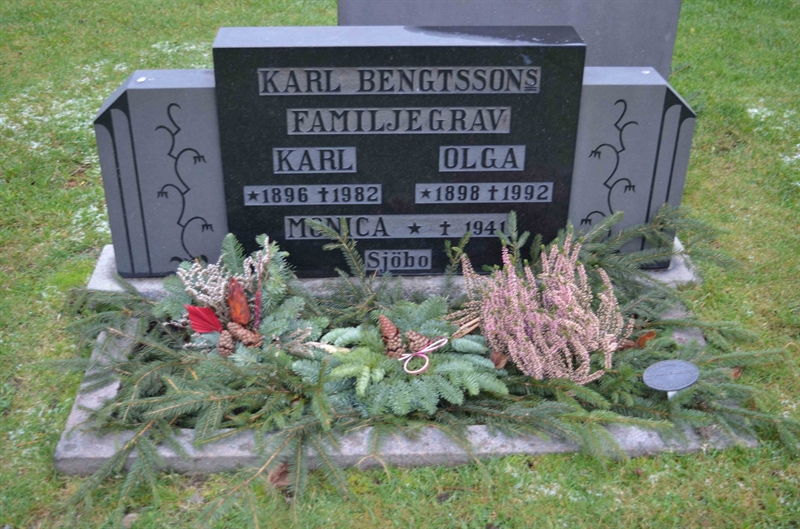 Grave number: TR 3    55