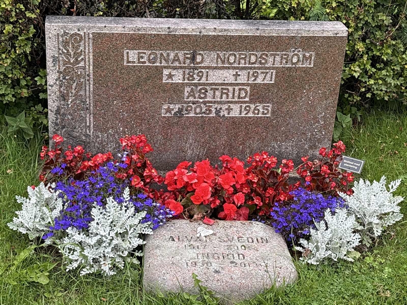 Grave number: IN 23   526