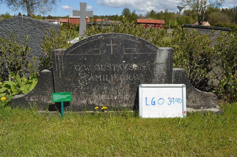 Grave number: LG O    39, 40