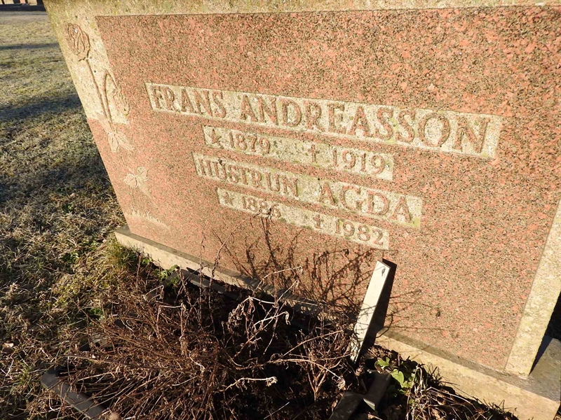 Gravnummer: GK VÄ    31-32