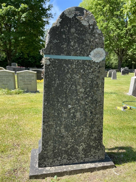 Grave number: 4 A 123