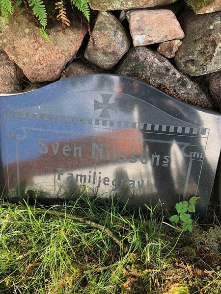 Grave number: SK 07     3, 4, 5