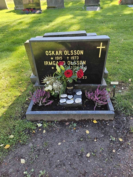 Grave number: Fr 7   213-214