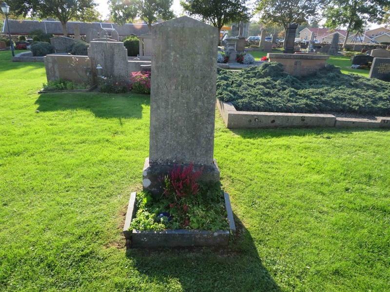 Grave number: 1 05   37
