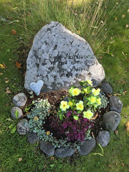 Grave number: T B B    65