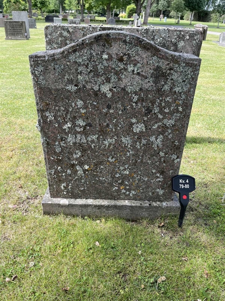 Grave number: 33 4    79-80