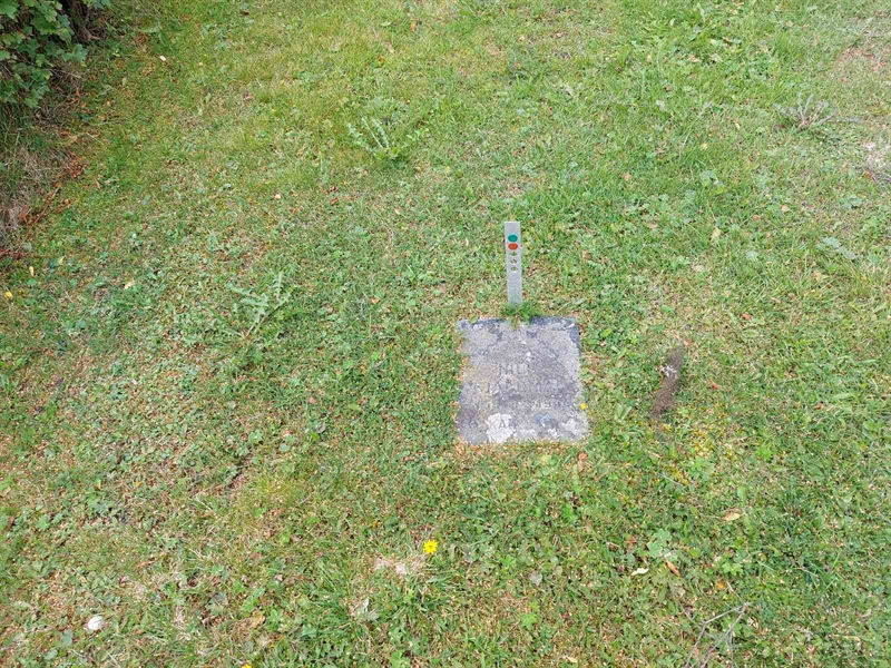 Grave number: K K    67