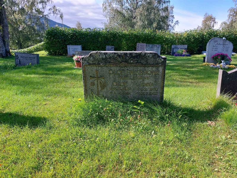 Grave number: K J   133, 134