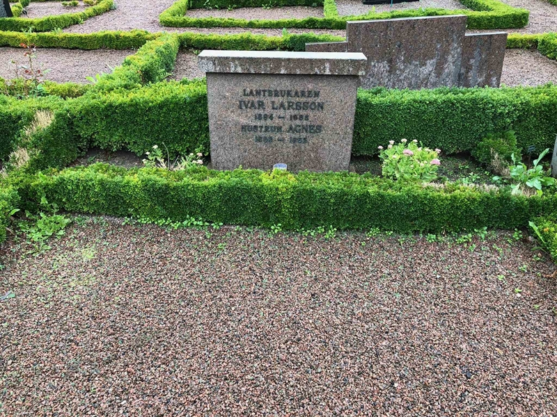 Grave number: Kå 34    47, 48