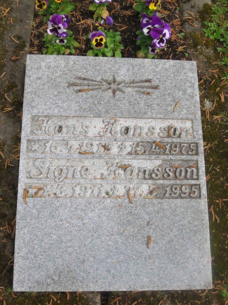 Grave number: HÖB N.UR    22
