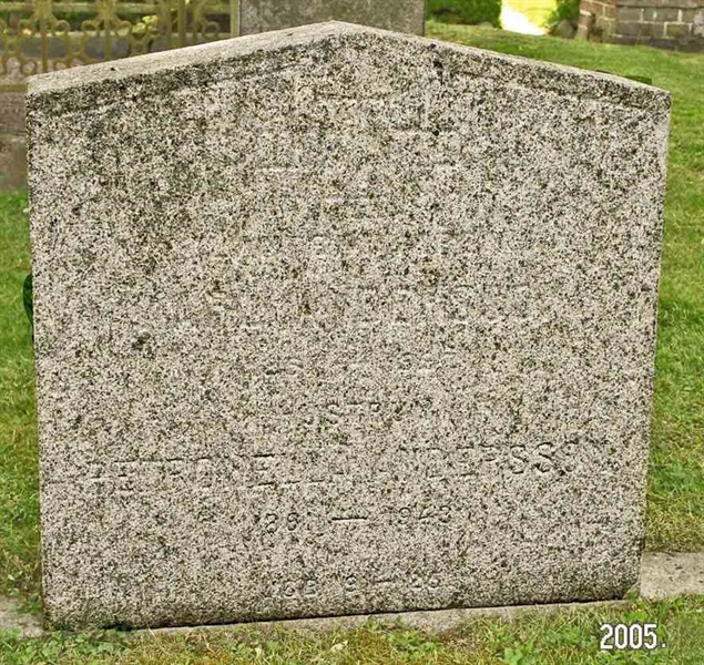 Grave number: 1 6A   217, 218