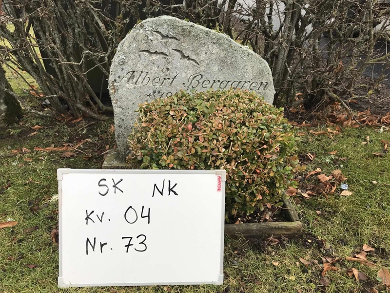 Grave number: S NK 04    73
