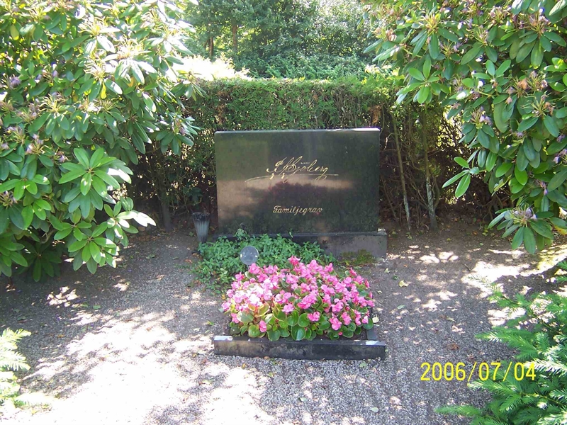 Grave number: 1 1 H     4
