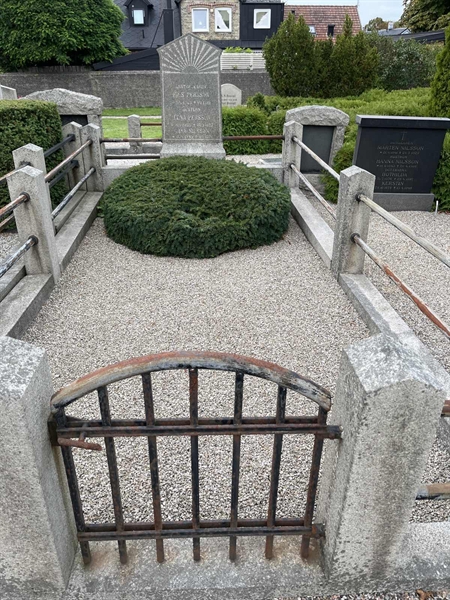 Grave number: VK I    77