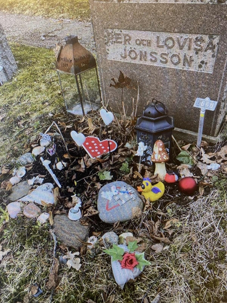 Hautatunnus: 1 E    64B