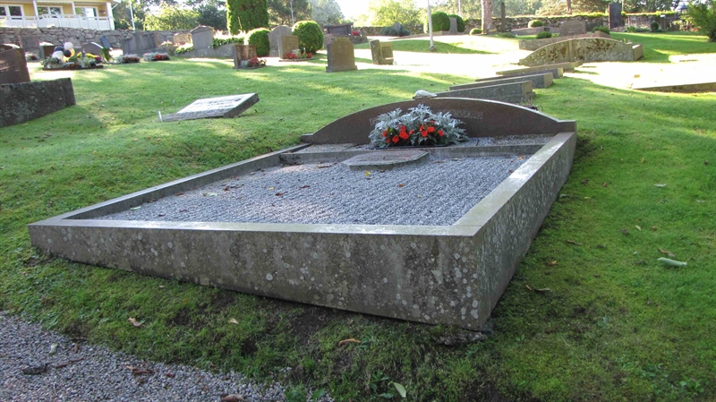 Grave number: HG MÅSEN   487, 488